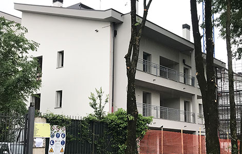Est house